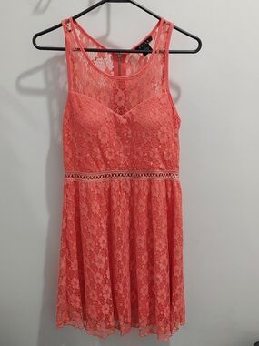 UK2LA Medium Coral Lace Sleeveless Dress